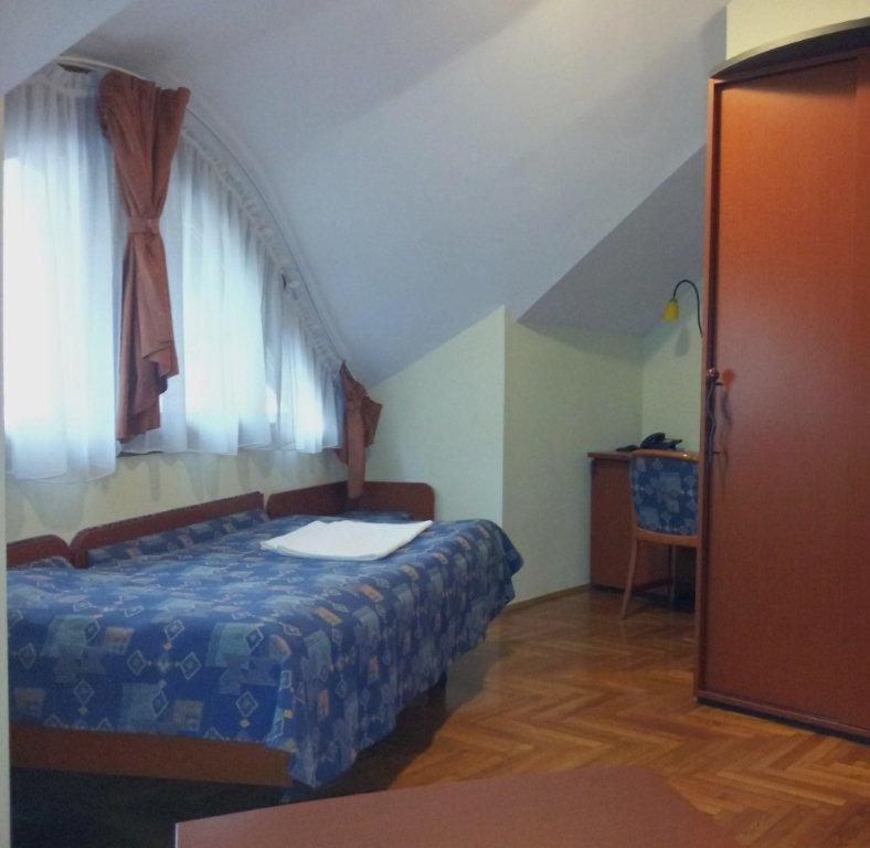 Fenyves Hotel Bekescsaba Ngoại thất bức ảnh